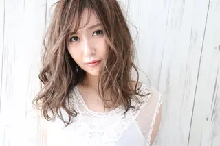 セミロング カラー ヘアサロンオスカー 岸和田蛸地蔵店のヘアスタイル