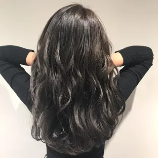 ロング カラー ヘアアレンジ Zina渋谷エリア マネージャShionのヘアスタイル