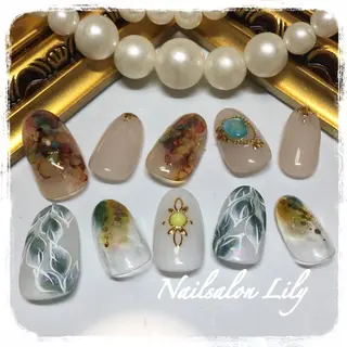 ネイル Lily*nail 🌻Mii🌻のネイルデザイン