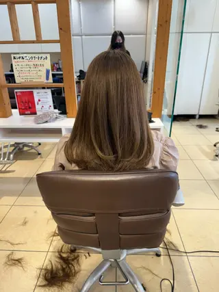 ロング 青山 光のヘアスタイル