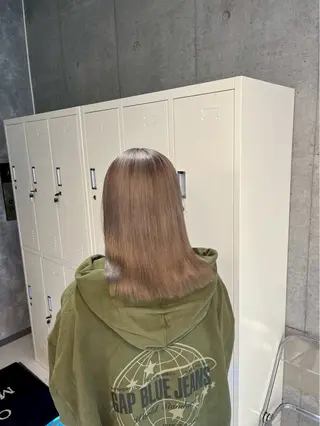 セミロング カラー 🌈推し活ハイトーン 💫荒川結星のヘアスタイル