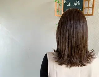 セミロング ナガサカ サチのヘアスタイル