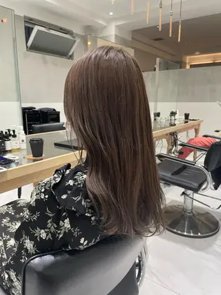 セミロング オリーブ カラー✨有坂映哉のヘアスタイル