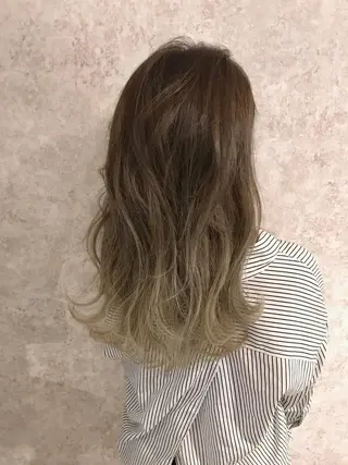 ミディアム カラー パーマ 小顔カット✨ 透明感カラー/村上のヘアスタイル