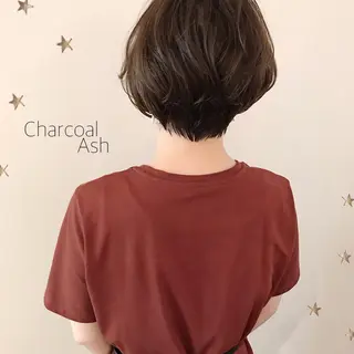 ショート カラー 市川 千夏のヘアスタイル
