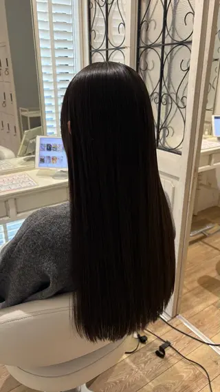 ロング カラー 似合わせ 顔周りYUUGAのヘアスタイル