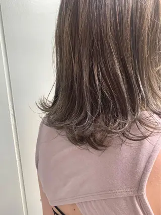 ミディアム カラー 明治神宮前 NANAMIのヘアスタイル