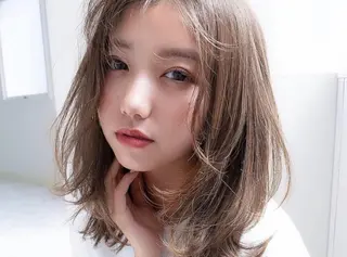 ミディアム MA RIのヘアスタイル