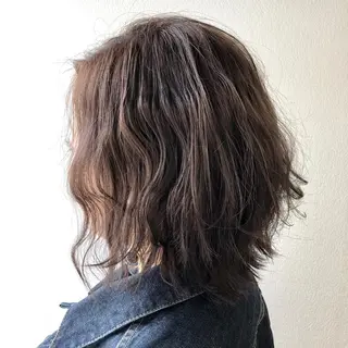 カラー 菅沢 奈生のヘアスタイル