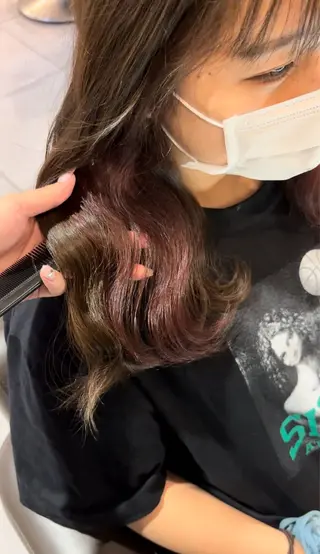 ロング ｶﾉ / 艶カラー/レイヤーのヘアスタイル