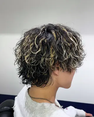 ショート パーマ 千葉弘平 🔥波巻き特化🔥のヘアスタイル