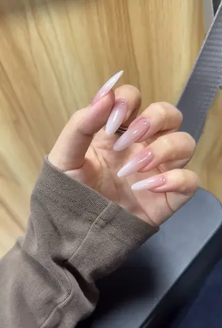 ネイル Nailsalon Jasmine 池袋東口所属・ギウ ジーナのネイルデザイン