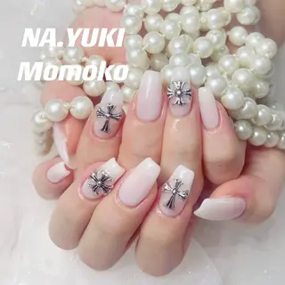 ネイル 🦋 Queenieのネイルデザイン