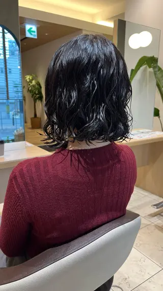 セミロング パーマ 伊佐治 夕芽のヘアスタイル