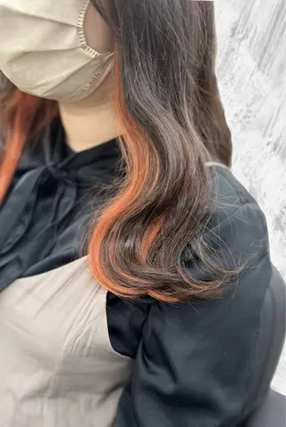 セミロング 岡田 瞬のヘアスタイル