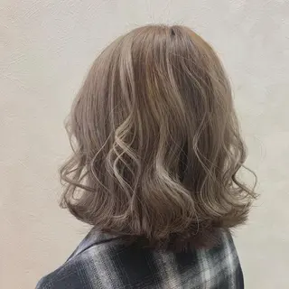 カラー 井上 花音のヘアスタイル