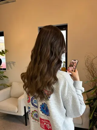 ロング カラー SHIINA シイナのヘアスタイル