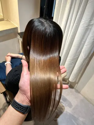 セミロング 必ず笑顔で帰っていた だきます！安田祐貴のヘアスタイル