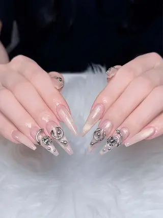 ネイル Julli NailStudioのネイルデザイン