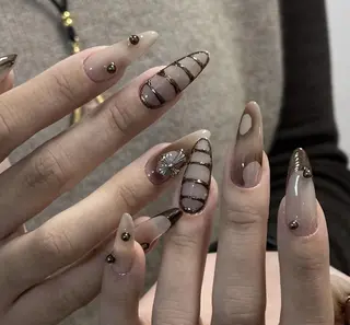 ネイル Pure&Rich Nailのネイルデザイン