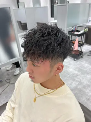 ショート カラー パーマ メンズ 関西センターパート メンズモデル募集のヘアスタイル