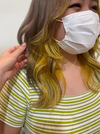 セミロング 辻 友里香のヘアスタイル