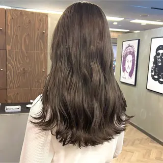 セミロング カラー パーマ ヘアアレンジ メンズ キッズ ネイル マツエク・マツパ アイブロウ 前川 朋香のヘアスタイル