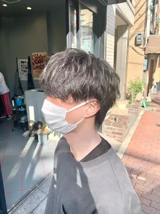 ショート メンズ 【扱いやすいパーマ】 眞鍋拓己のヘアスタイル