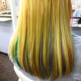 ロング カラー ヨシダ アズサのヘアスタイル