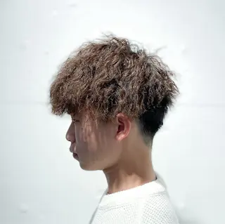ショート パーマ メンズ トミタ アツシのヘアスタイル