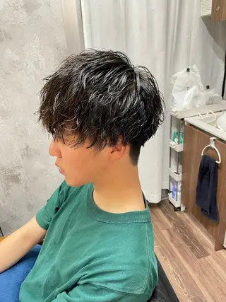 パーマ メンズ Lull1人美容室 バレイヤージュのヘアスタイル
