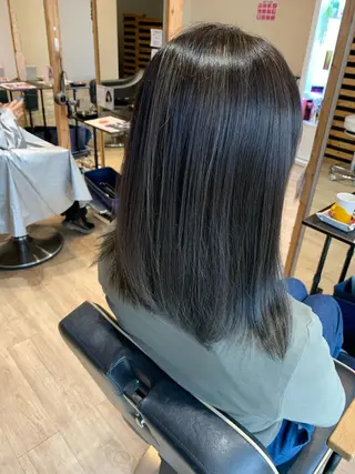 ミディアム カラー 大久保 隆蔵のヘアスタイル