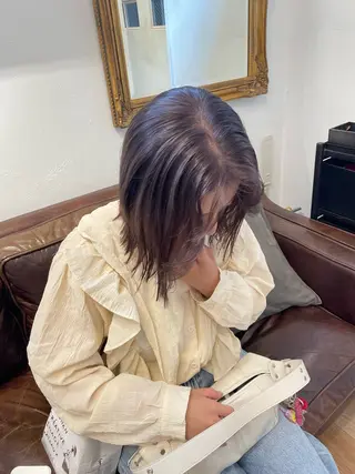 ミディアム カラー ミルクティー× グレージュMOMOのヘアスタイル