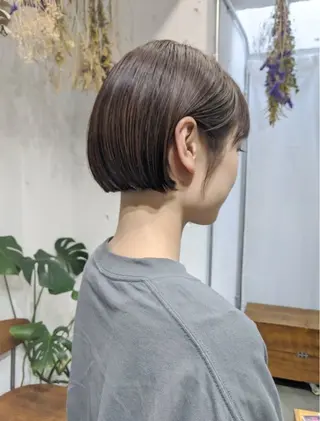 ショート nacoハイトーン ベージュ🤍のヘアスタイル