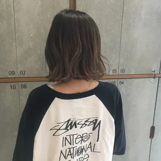 ショート カラー 相川 愛実のヘアスタイル
