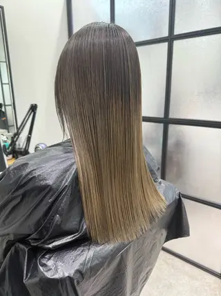 ロング 丸橋 友貴のヘアスタイル