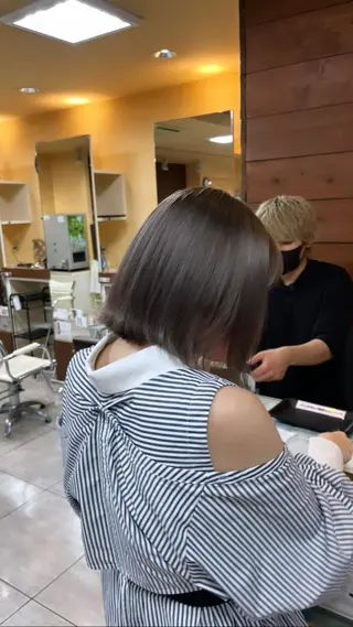 ミディアム カラー ヘアアレンジ インナー×縮毛矯正 ピンクカラー澤井里菜のヘアスタイル
