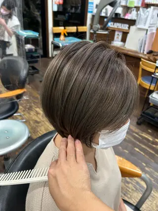 ショート 神 甚八のヘアスタイル
