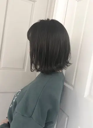 ショート レイヤーカット /透明感カラー西田のヘアスタイル