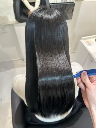 ロング Emuest心斎橋 SAKIのヘアスタイル