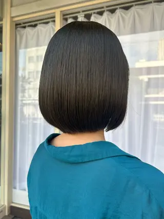 ショート カラー 川筋 桃果のヘアスタイル