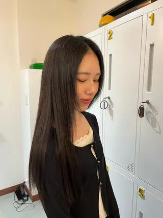 ロング カラー 原口 桃歌のヘアスタイル