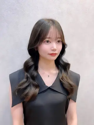 ロング カラー ヘアアレンジ 🩷韓国ヘア/ヨシン モリ🩷Maikaのヘアスタイル
