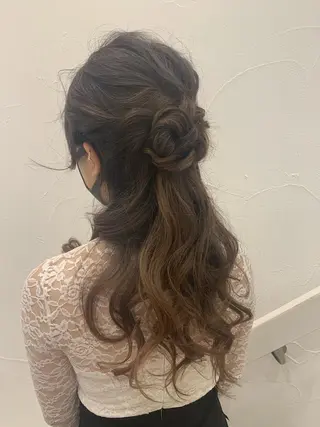 ロング ヘアアレンジ ミドウチ アヤカのヘアスタイル