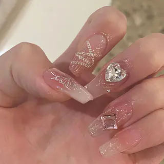 ネイル 🌈 Laule'aのネイルデザイン