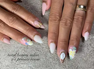 ネイル LAVISH nail salonのネイルデザイン
