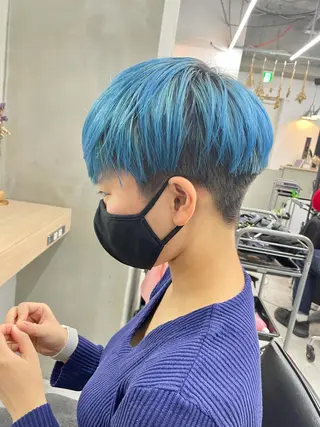 ショート カラー カット・ブリーチ TAIGAのヘアスタイル
