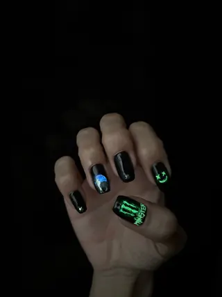 ネイル 手書きが得意🖌️ Y’s  nailのネイルデザイン