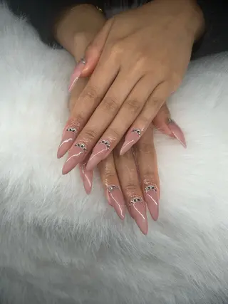 ネイル れでぃん nail❤︎のネイルデザイン