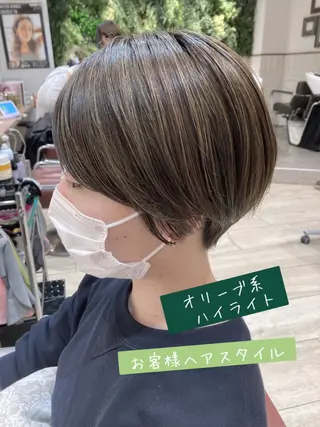 ショート あやかショート 白髪ぼかしのヘアスタイル
